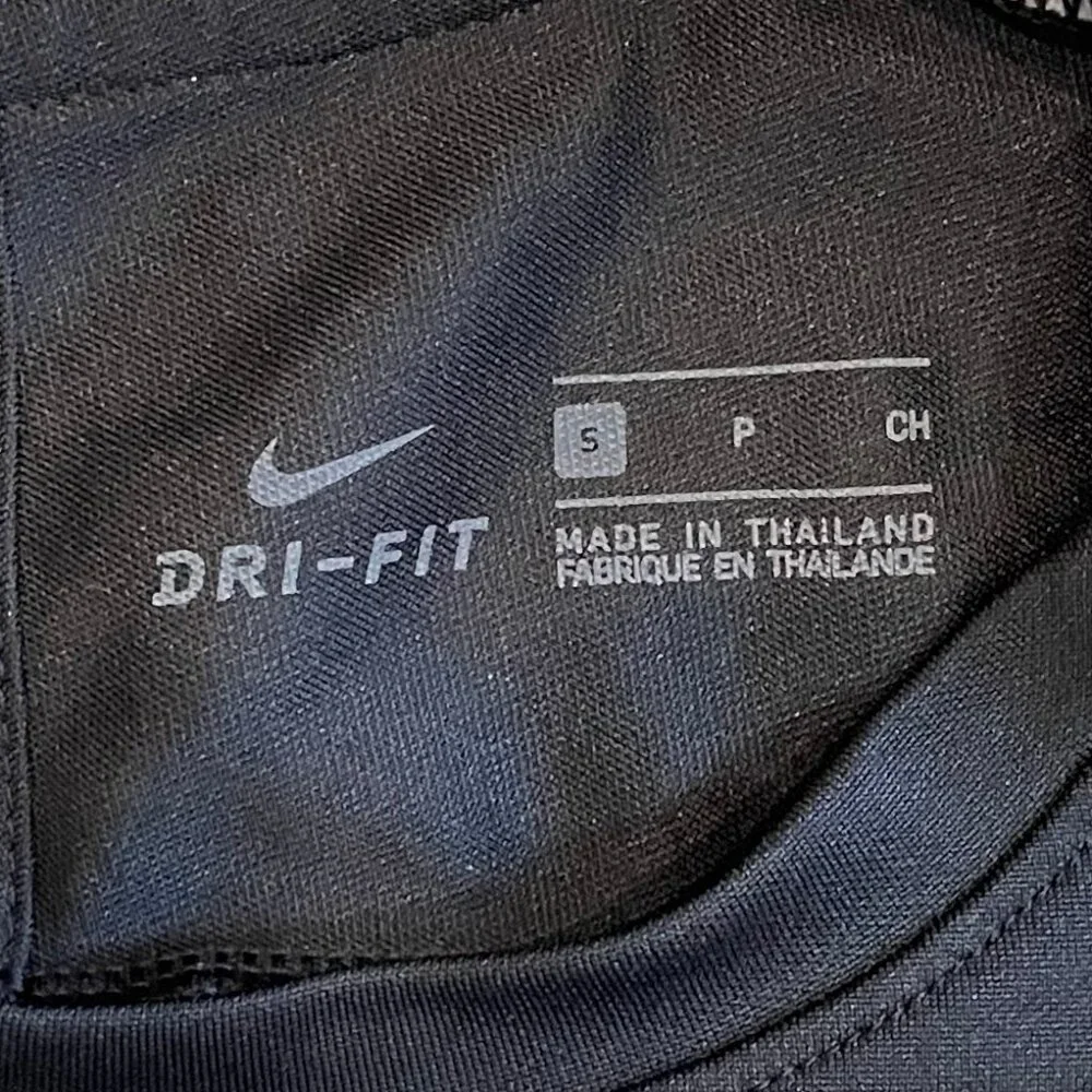 Nike Dri-FIT Black T-Shirt with White Shoulder Stripes - Picture 2 of 4